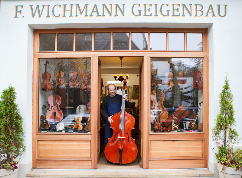 Der Geigenbau Laden in der Uhlandstraße 33